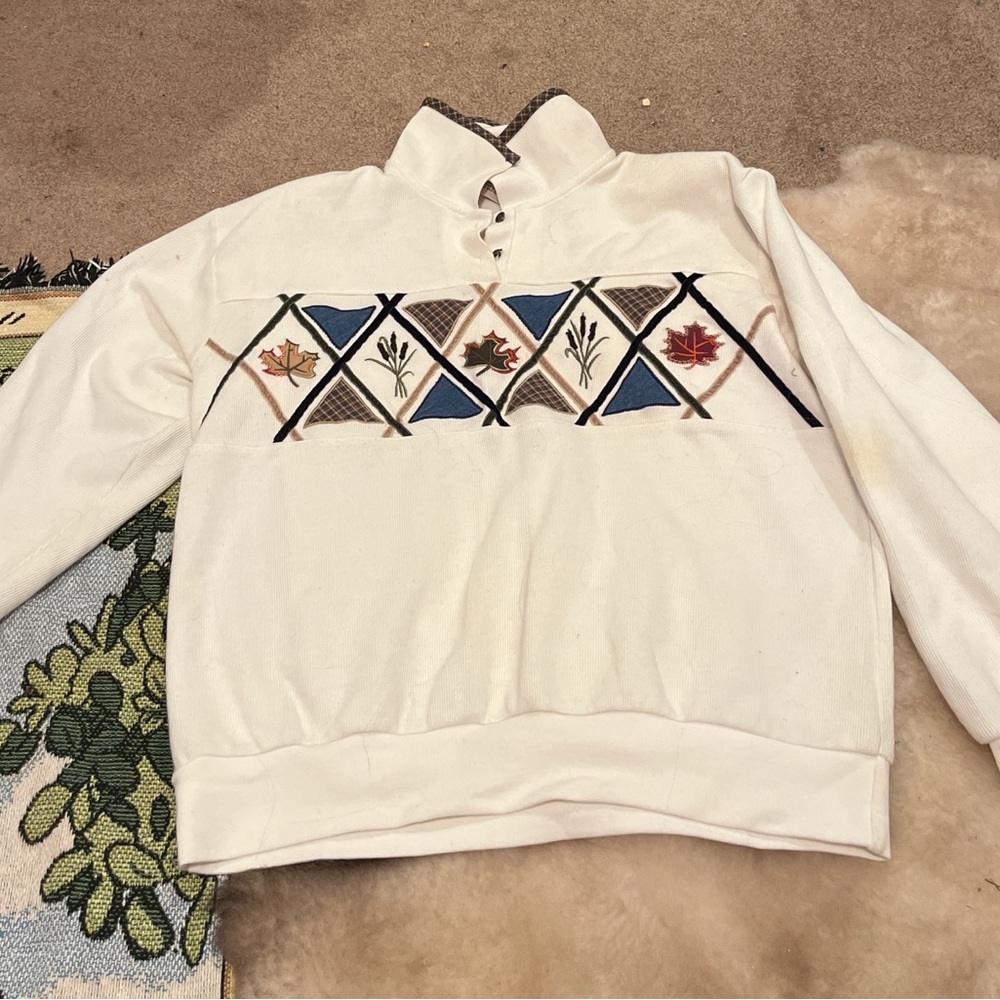 Koret White Top with Geometric Accents